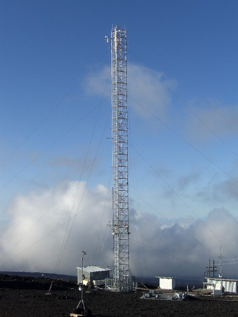 The very tall tower at MLO.