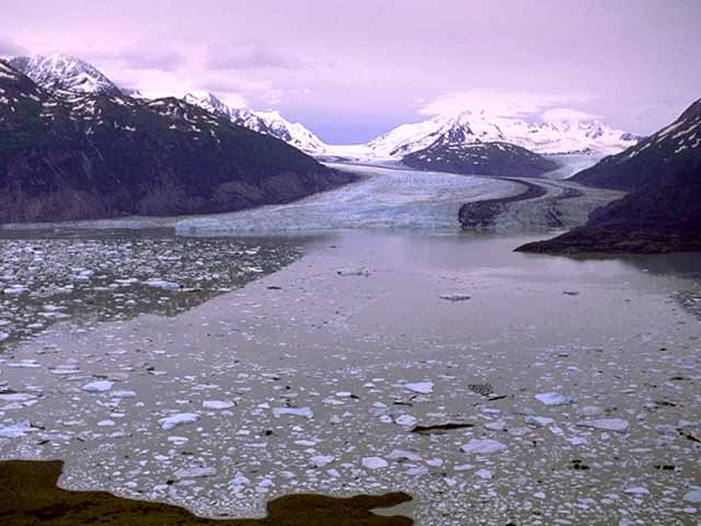  Melting glacier