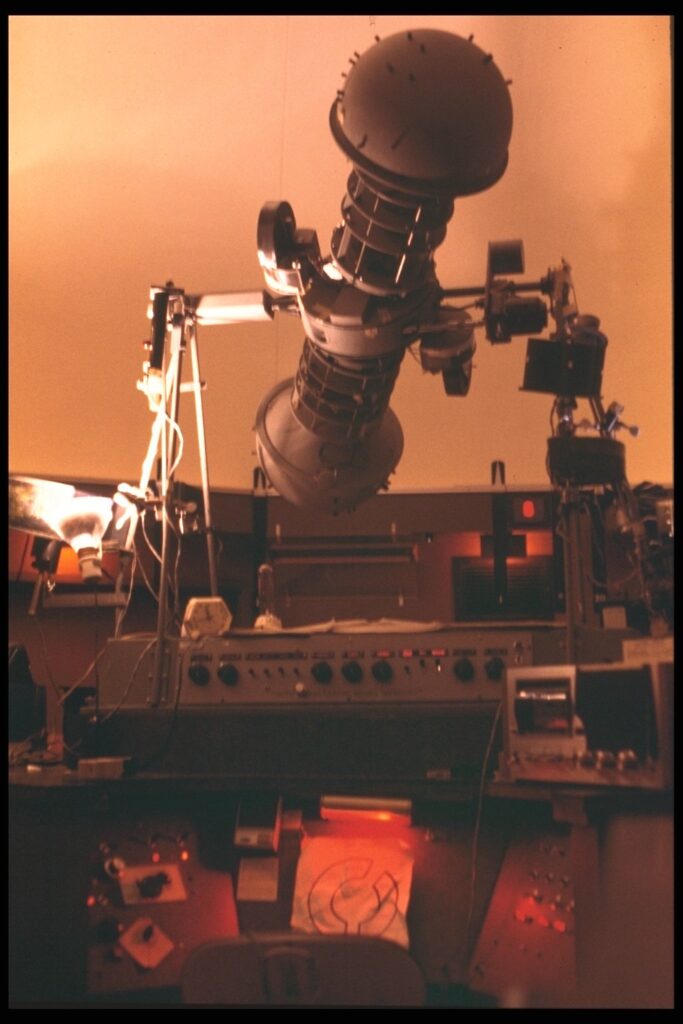 Image of a Goto Mercury planetarium projector